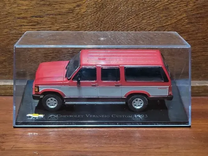 Chevrolet Veraneio Custom 1993 - Coleção Chevrolet Collection - Carrinho Miniatura 1/43