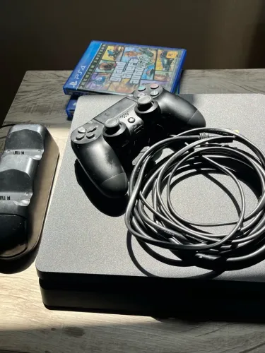 PS4