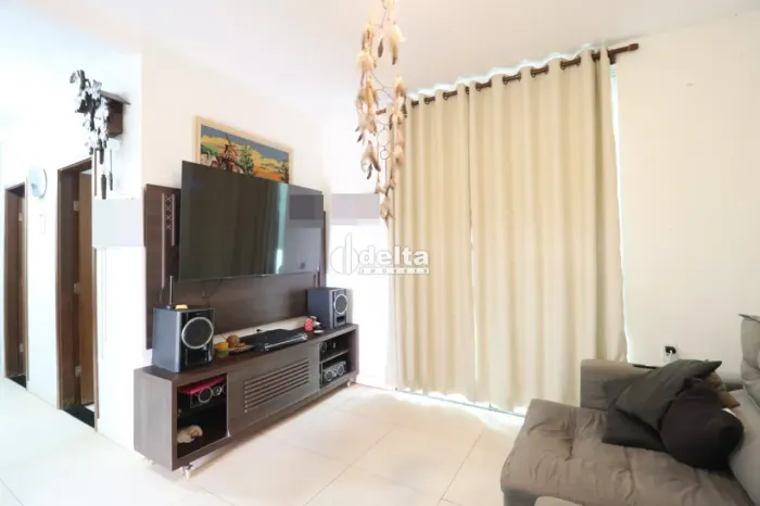 Casa residencial com 2 suítes disponível para locação no bairro Luizote de Freitas em Uber