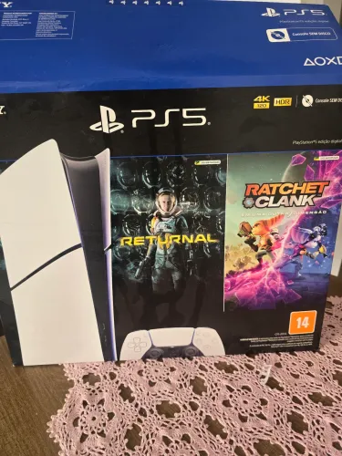 PlayStation 5 slim digital com 04 jogos online e 02 controles originais, zap *