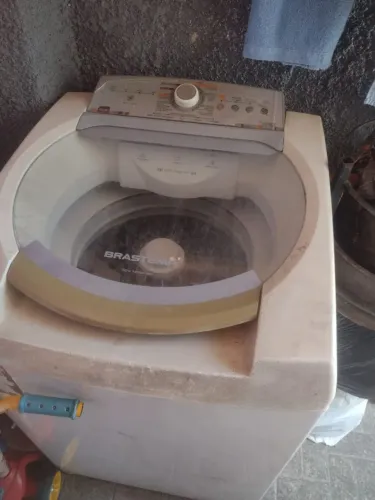 Máquina de lavar estragada