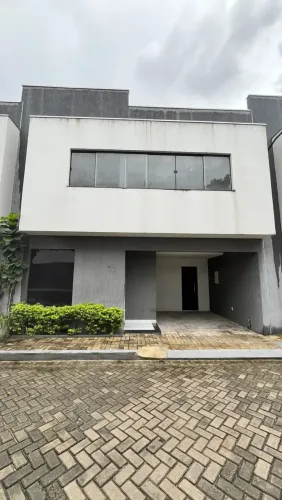 AJ Aluga excelente Casa no Cond SKY EXCLUSIVE