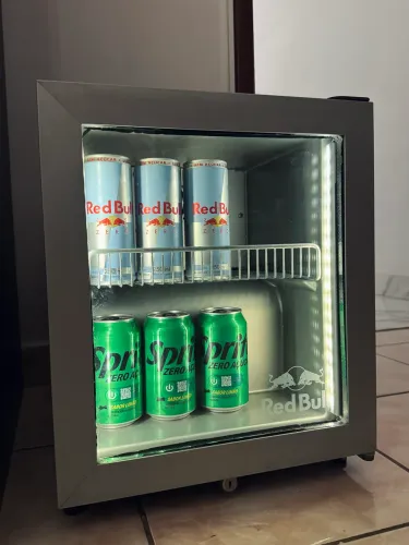 Frigobar Red Bull Original - Perfeito estado.