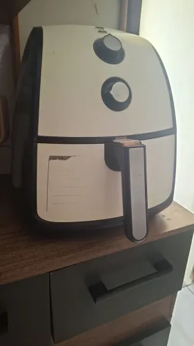 Produtos de casa Air fryer Midea e mais 4 cadeiras em otimo estado
