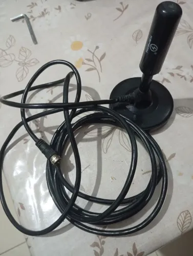 Antena Interna para TV Digital KAPBOM com Cabo Longo