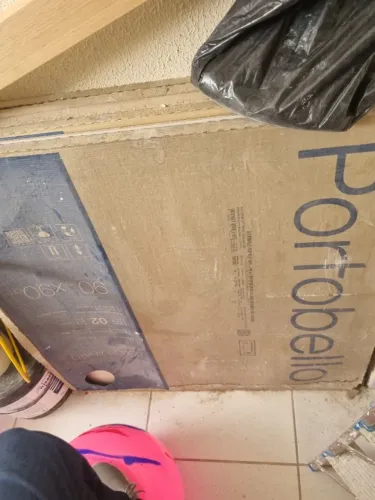 Piso Porcelanato Porto Bello 90x90 5 caixas com 1.61 m cada total 8,05mt