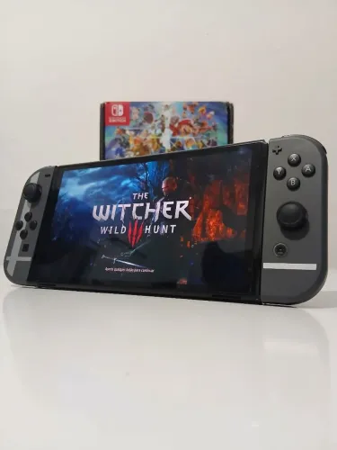Nintendo Switch OLED Edição Especial Super Smash Bros + Jogos