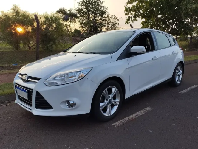 Ford Focus 1.6 S/1.6 SE Flex 16V 5P AUT 2015