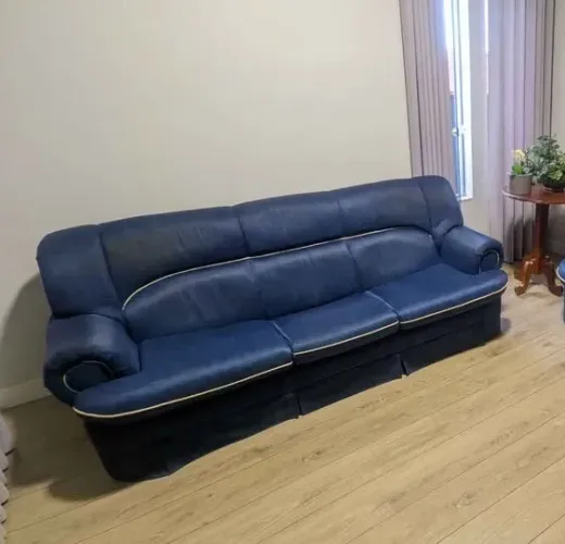 Sofa 3 Lugares Azul Marca Lider em Bom estado Bairro Araguaia Região do Barreiro