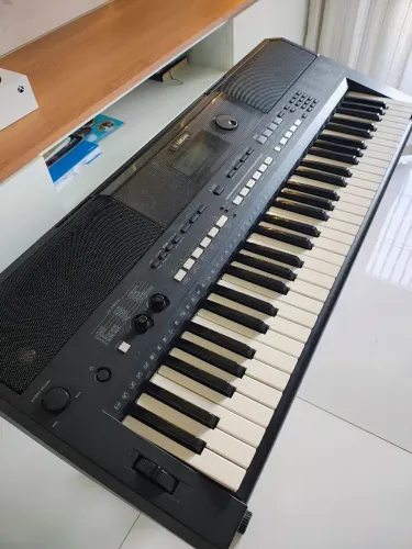 Teclado Yamaha PSR E433 Perfeito 