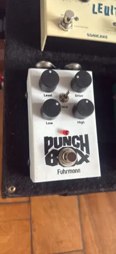 Pedal punch box