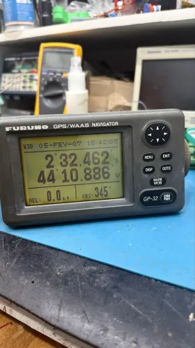 GPS Marítimo GP-32 Furuno