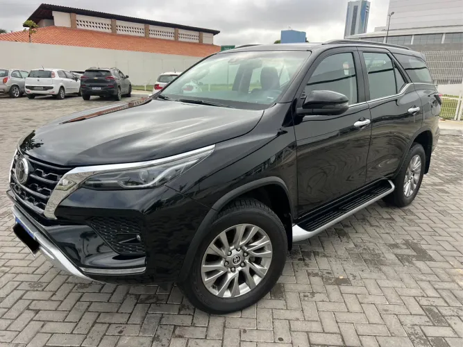 Toyota Hilux SW4 SRX 4X4 2.8 TDI 16V Dies. Aut. 2024