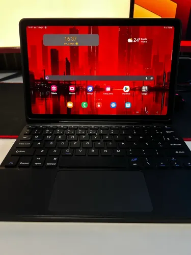 Samsung Tab S6 com NF, capa, e teclado e spen