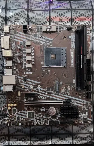 Placa Mãe MSI B550M A PRO + 8GB de MEMÓRIA RAM GMOG