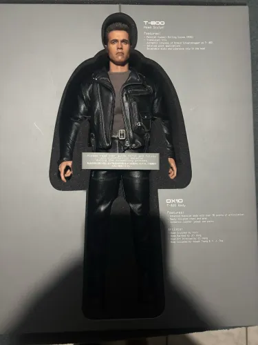 Exterminador do futuro hot toys dx10