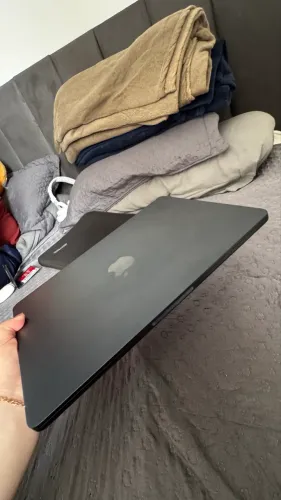 MacBook Air M2 256GB - Midnight (Azul Midnight)