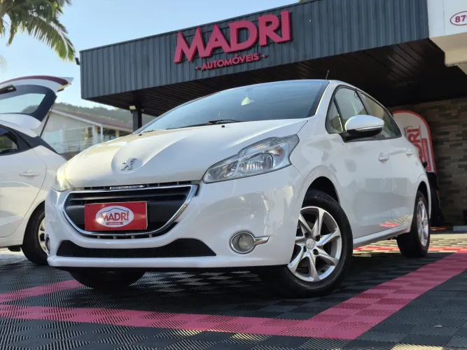 Peugeot 208 Allure 1.5 Flex 8V 5P 2014