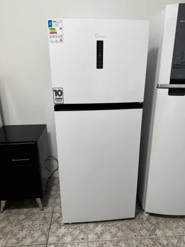 Geladeira frost free impecável modelo novo da midea com garantia 