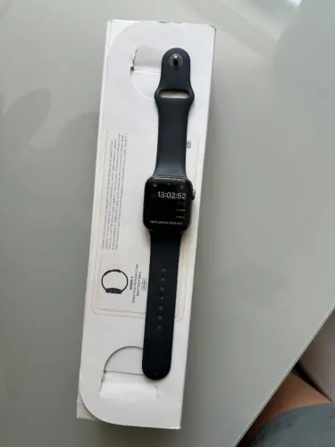 Apple Watch series 4, 40mm, preto - USADO
