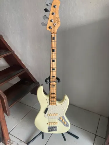 Contrabaixo Tagima Classic Series TJB4