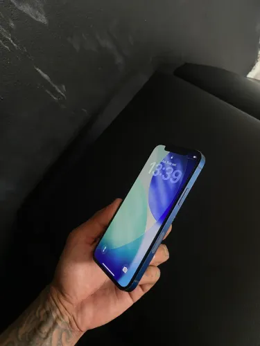 iPhone 12