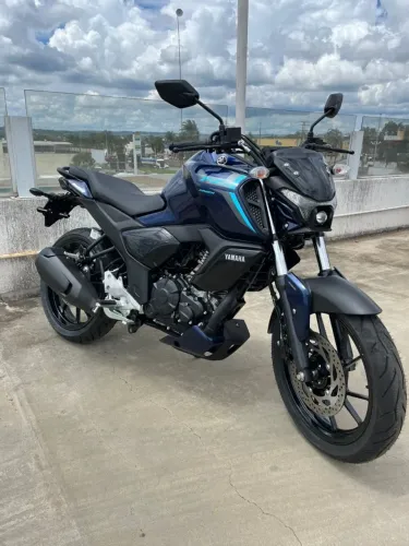 DESPERTE O PILOTO EM VOCÊ! FZ 15 CONNECTED VERMELHA 2026 - MELHOR PREÇO DO ANO!!