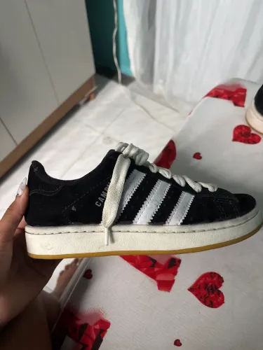 Tênis adidas campus 