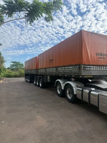 Vendo lona 3 e 3 curto, 7.5 x 7.5