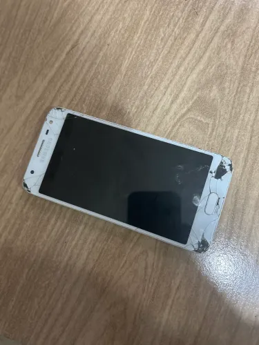 Samsung galaxy j5 prime tela quebrada mais funciona