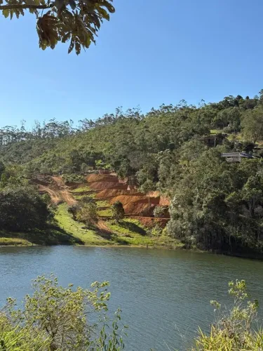 Lotes pé na água com vista muita linda