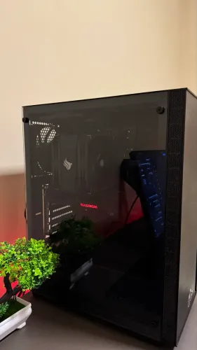 Gabinete Gamer HX350 Mid Tower - Vidro Temperado, 5 Fans, Suporta Water Cooler