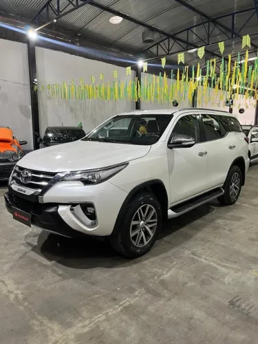 Toyota Hilux SW4 SRV D4-d 4X4 3.0 TDI Dies. AUT 2017