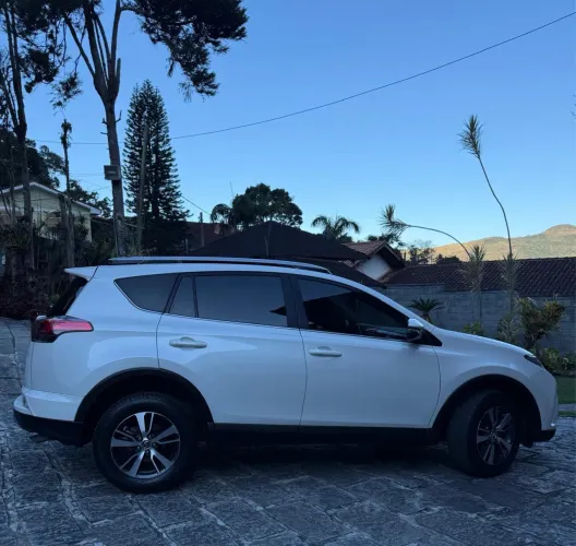 Toyota RAV4 2.0 4X2 16V Aut. 2018
