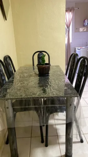 Mesa 6 cadeiras 