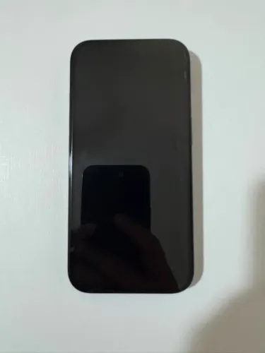 IPHONE 16 com menos de um ano de uso