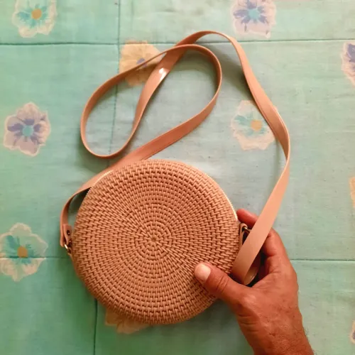 Bolsa Redonda Rosa Transversal Feminina Tiracolo 