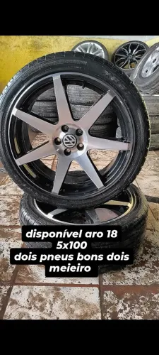rodas com pintura original marca vox aro 18<br><br>aro 18 5x100<br>pneus perfil 40<br><br>4400$