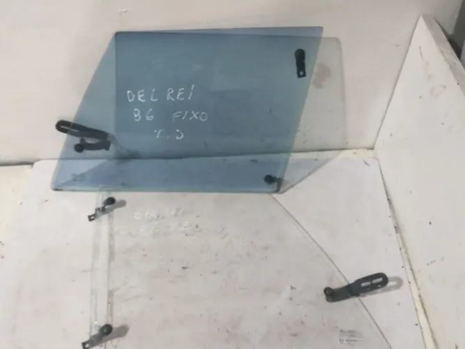 Vidro traseiro D/E Ford Delrey 87 2 portas 