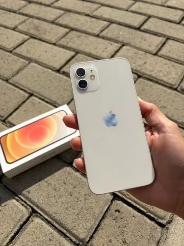 iPhone 12