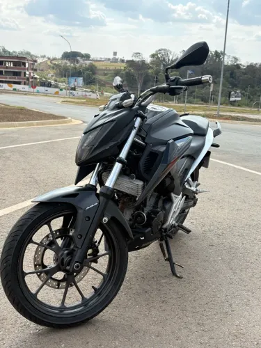CB300F 2023 CBS