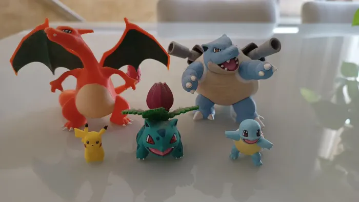 POKEMON INICIAIS EM 3D (CHARIZARD, BLASTOISE, PIKACHU...)