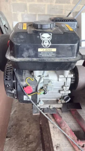 Vendo motor estacionário 7hp