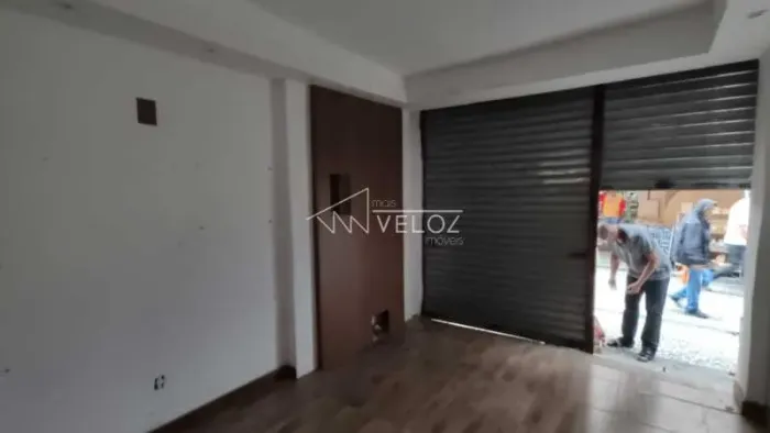 Loja : / Comercial / Centro