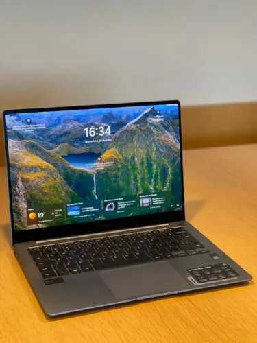 Galaxy Book4 Pro 14" Intel Core Ultra 5 16GB/512GB