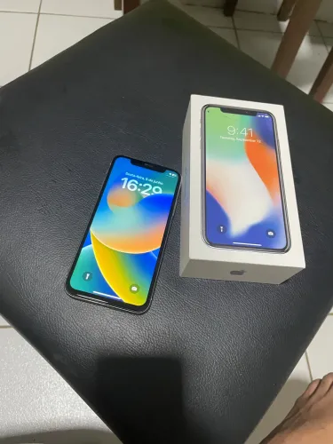 iPhone X - Seminovo
