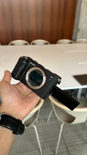 Camera sony a7c conservada