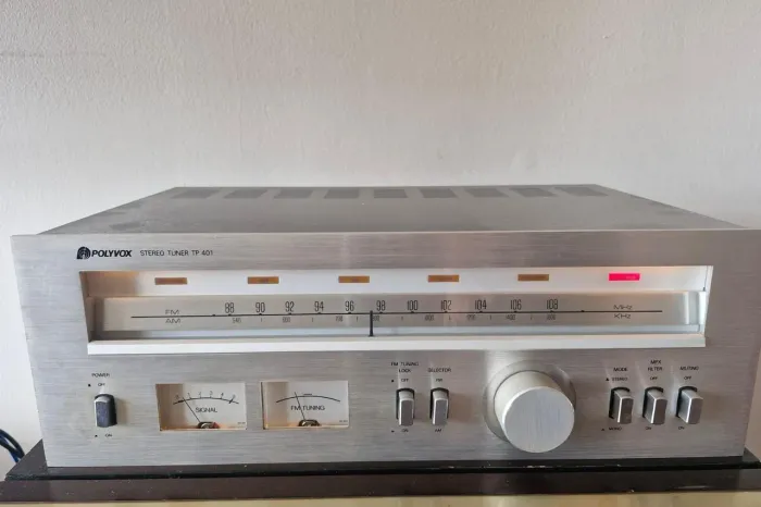 Rádio Tuner Polyvox TP 401