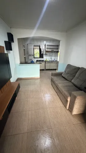 Aluga se casa semi mobiliada