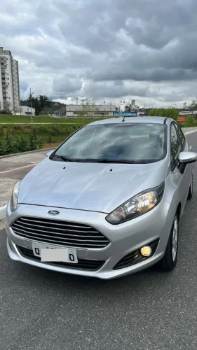 Ford Fiesta 1.6 16V Flex Aut. 5P 2016